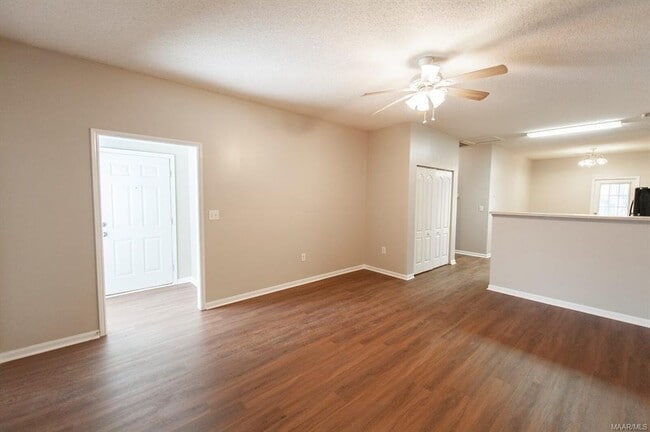 Building Photo - 147 Pine Meadows Cir