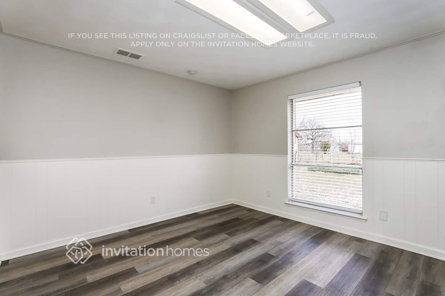 Building Photo - 2301 Narobi Pl