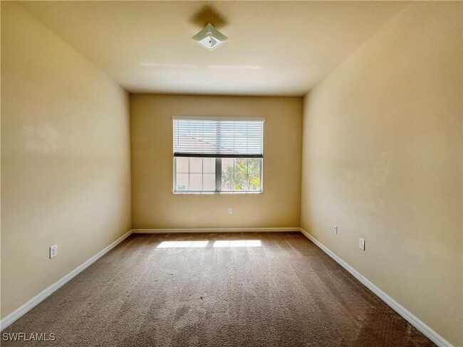 Building Photo - 8900 Via Isola Court