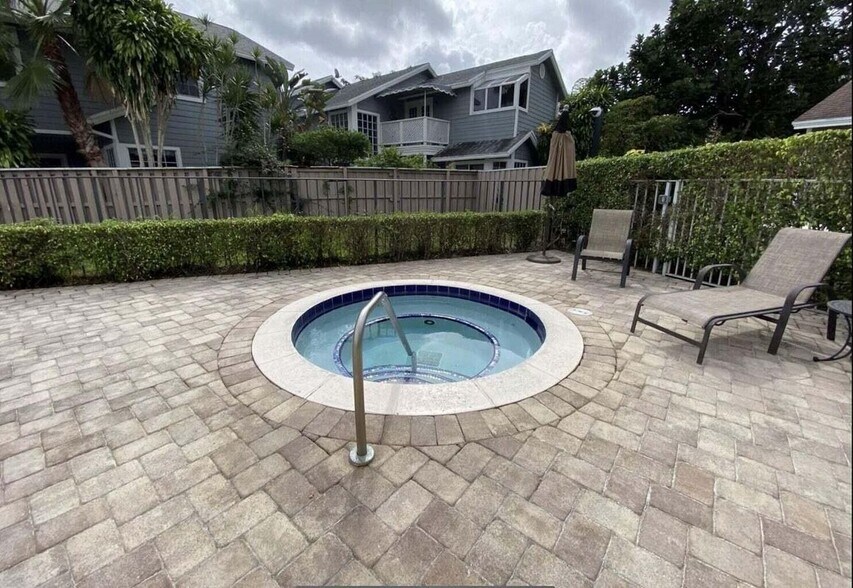 Building Photo - 5286 Sapphire Valley