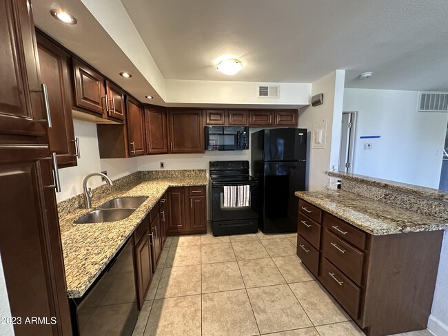 Building Photo - 1241 E Medlock Dr