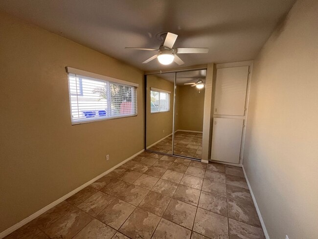 Building Photo - kl303r