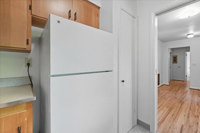 Building Photo - West Slope Charmer With Hardwood Floor - W...