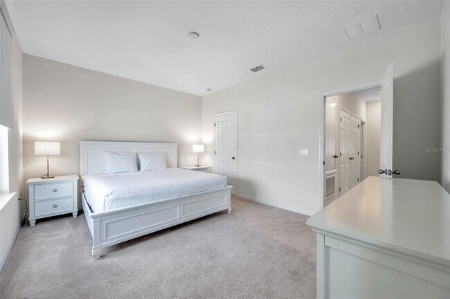 Building Photo - 4966 Avalon Park Blvd