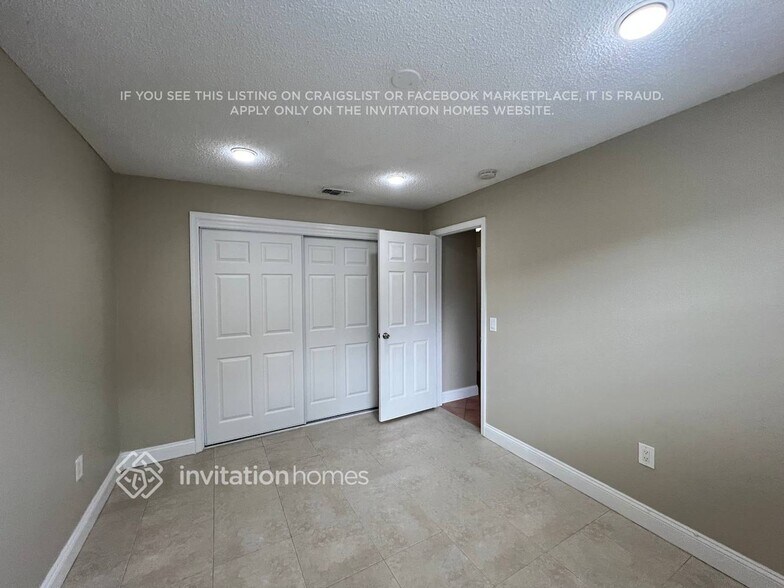 Building Photo - 11360 NW 37th Pl