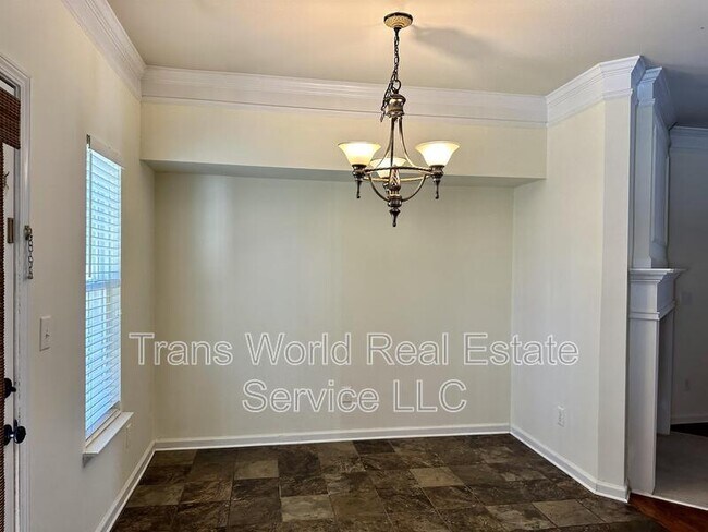 Building Photo - 9821 Alger Trce