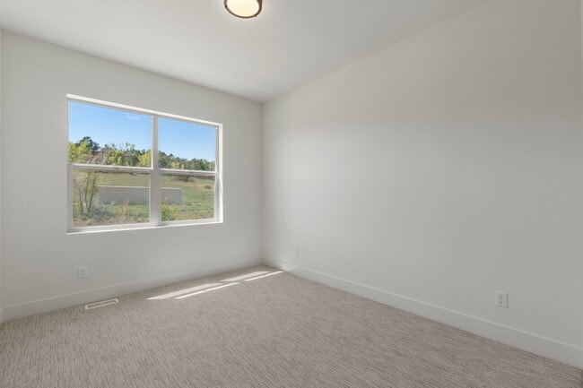 Building Photo - 115 Elevation Dr