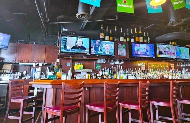 Building Photo - 555 NE 15th St