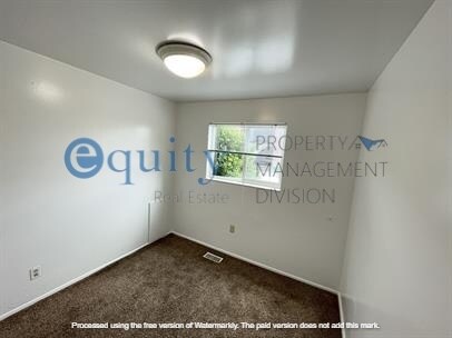 Building Photo - 549 Stringham Ave