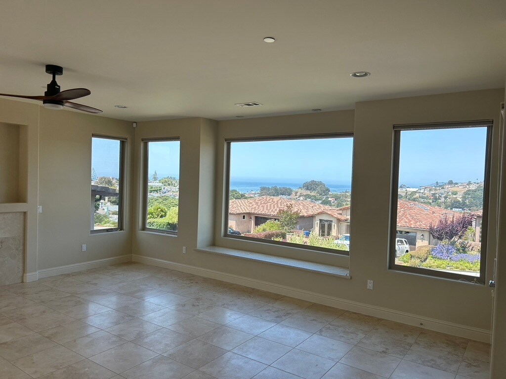 Marble Window Seat - 213 Cima de Colina