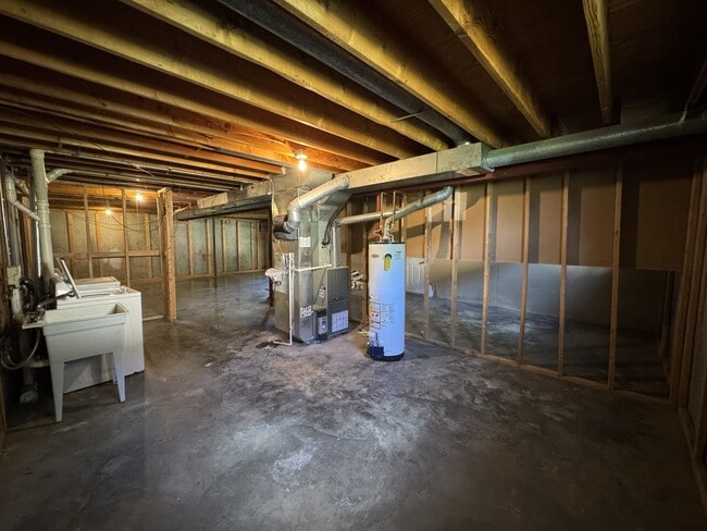 Building Photo - 125 SE 240th Rd
