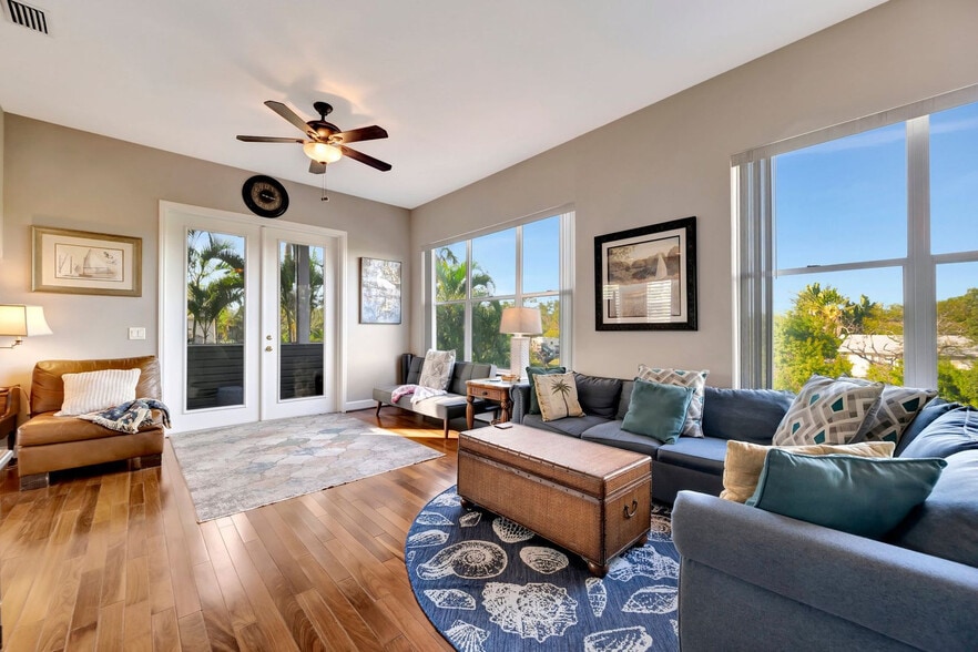 Building Photo - 28 Michiana Dr