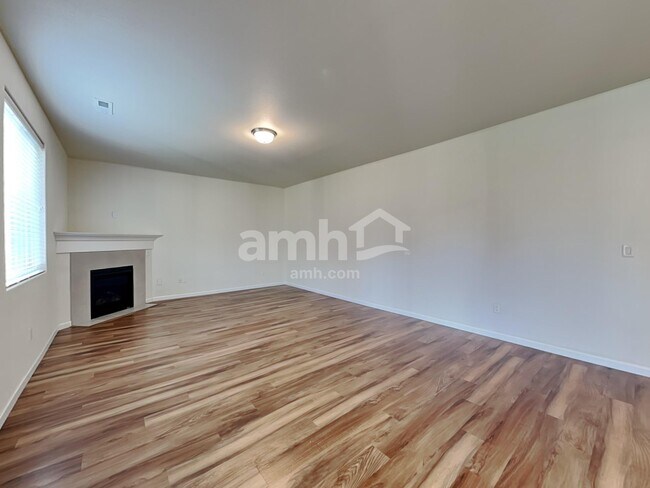 Building Photo - 9011 NE 165th Ave