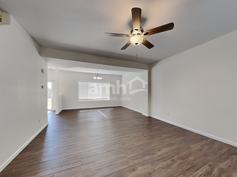 Building Photo - 3671 Desert Willow Ln