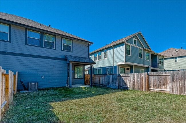 Building Photo - 316 N Spotted Fern Dr