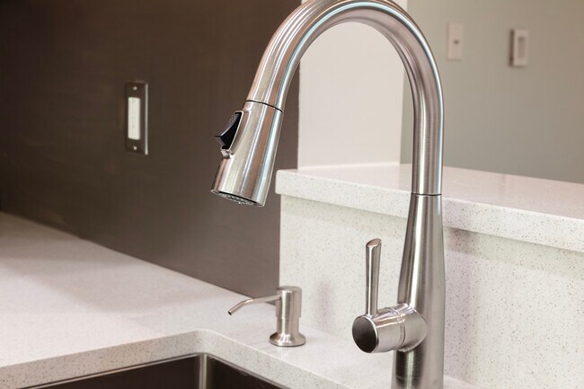 Building Photo - 289 Governors Park Rd