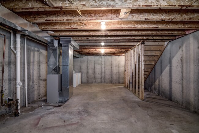 Building Photo - 3133 Hidden Pl