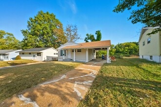 Building Photo - 237 Grampian Rd