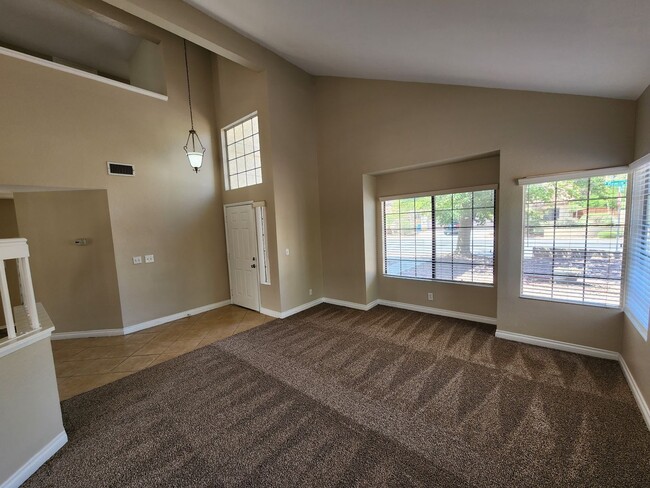 Building Photo - Gorgeous 4 Bedroom corner lot home
