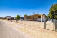 Building Photo - MOVE IN SPECIAL, $475 OFF FIRST MONTH