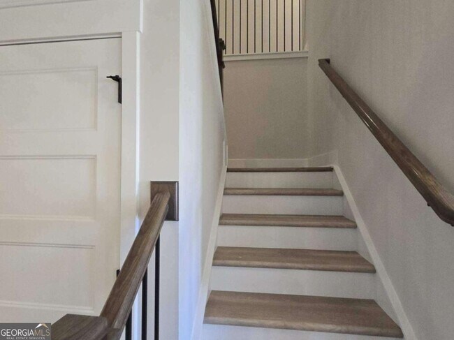 Building Photo - 440 Winding Rose Dr