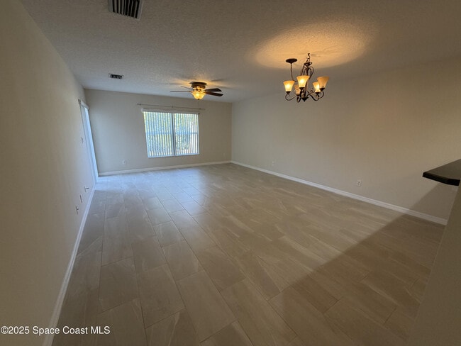 Building Photo - 1626 Mason Terrace