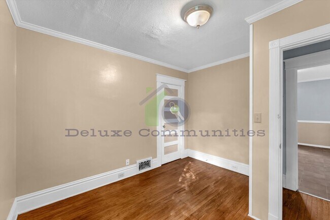 Building Photo - 312 Eastern Ave SE