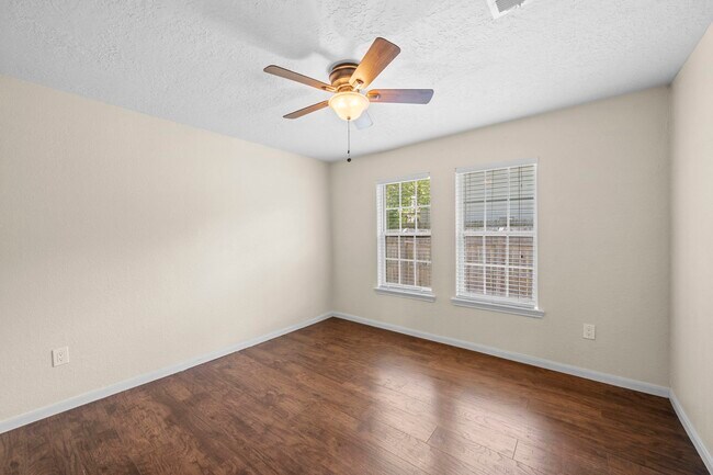 Building Photo - 2821 Holman St