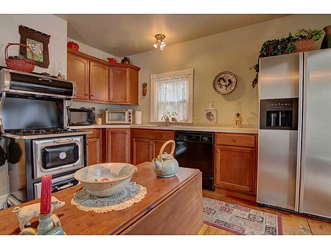 Building Photo - 43 Serpentine Rd