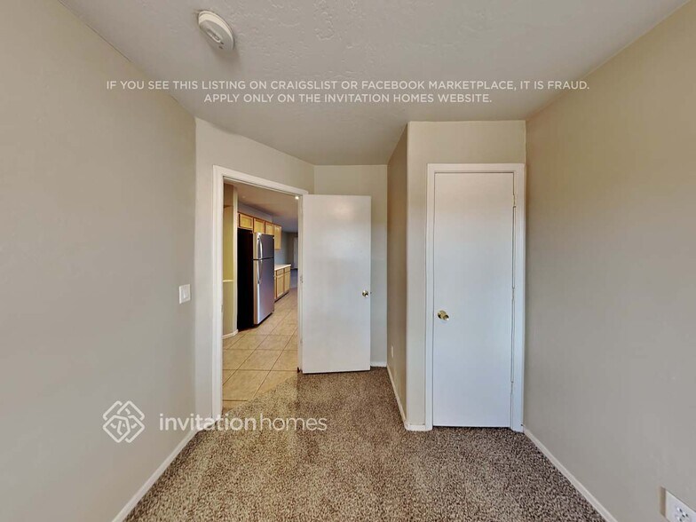 Building Photo - 1736 E Wood St