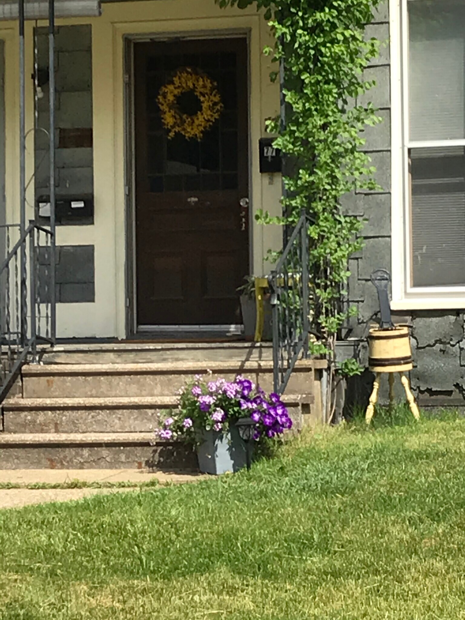 Building Photo - 77 W Main St