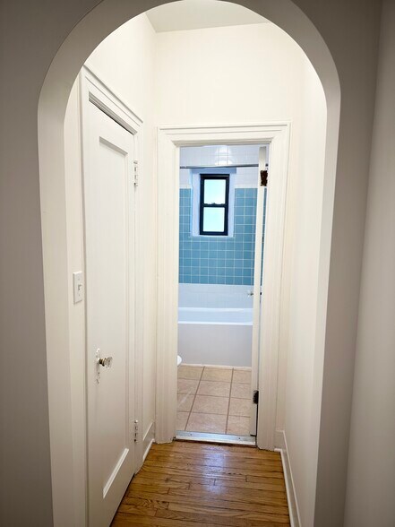Building Photo - 2545 32nd St