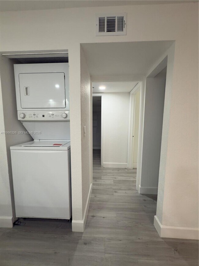 Building Photo - 11477 NW 39th Ct