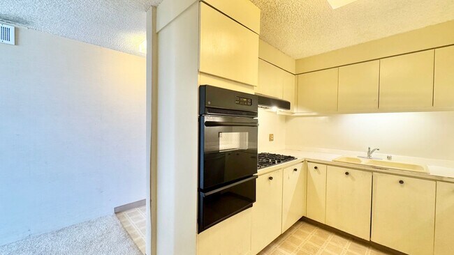 Building Photo - Available NOW - Highly Desired 2 BED 2 BAT...