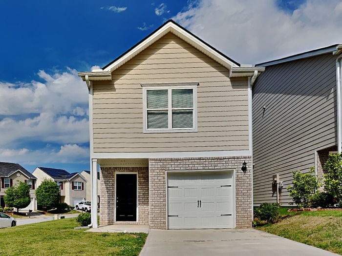 Primary Photo - 2129 Belmont Cir NE