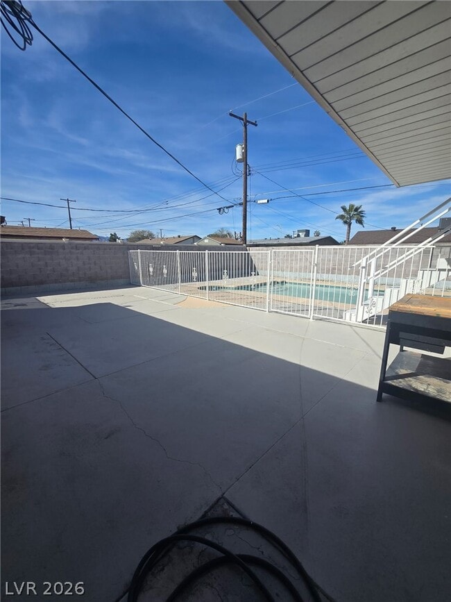 Building Photo - 6108 Fawn Cir