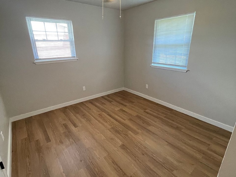 Building Photo - 1117 W Woodlane Dr