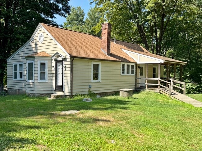 Primary Photo - 140 Hammertown Rd