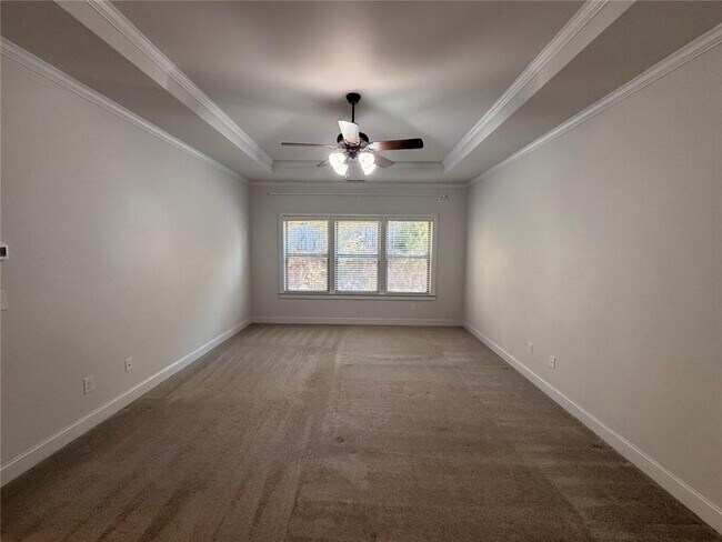 Building Photo - 235 Broadmoor Dr