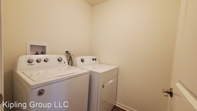 Building Photo - 3 br, 2.5 bath House - 364 Tall Tree lane