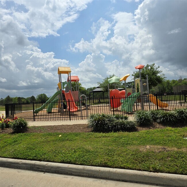 Building Photo - 6411 Slate Stone St