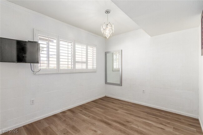 Building Photo - 505 Vincent Way