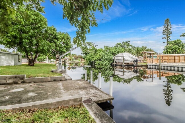 Building Photo - 1152 Harbor Dr