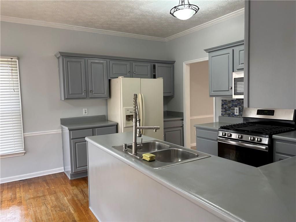 Building Photo - 722 Thornapple Trail SW