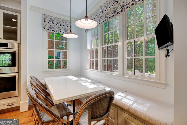 Building Photo - 9043 Selborne Ln