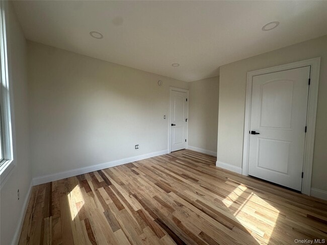 Building Photo - 1 Alvin St