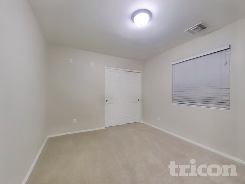 Building Photo - 15034 N 146th Ln