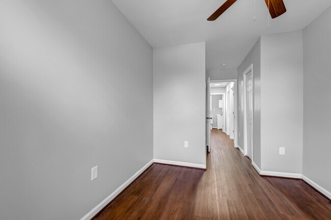 Building Photo - 2103 Chelsea Terrace