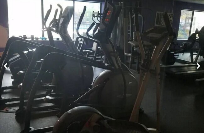 Building Photo - 16400 N Park Dr