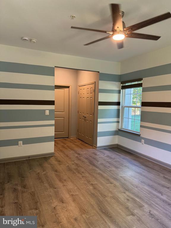 Building Photo - 8390 Ice Crystal Dr